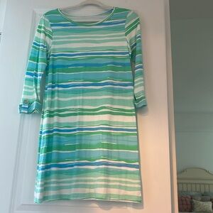 Beautiful Lilly Pulitzer dress, stretchy gently used!